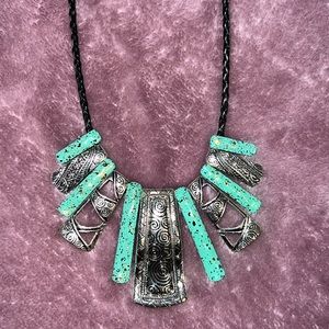 Faux Turquoise and Silver Bib Necklace on Leather Chain Like NEW!!